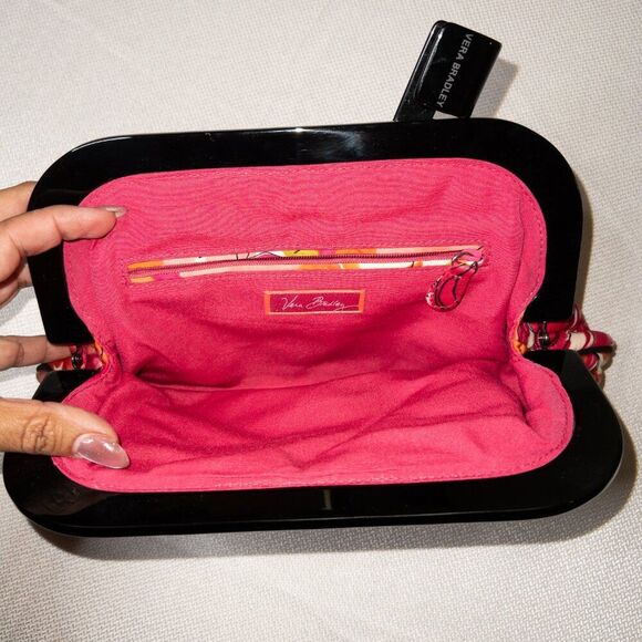 ✨ Vera Bradley Vintage Rose Millie Floral Quilted Satin Clutch ✨ - Picture 7 of 9